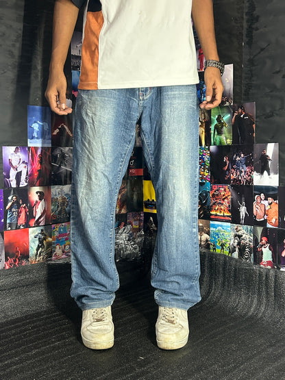 Baggy jeans