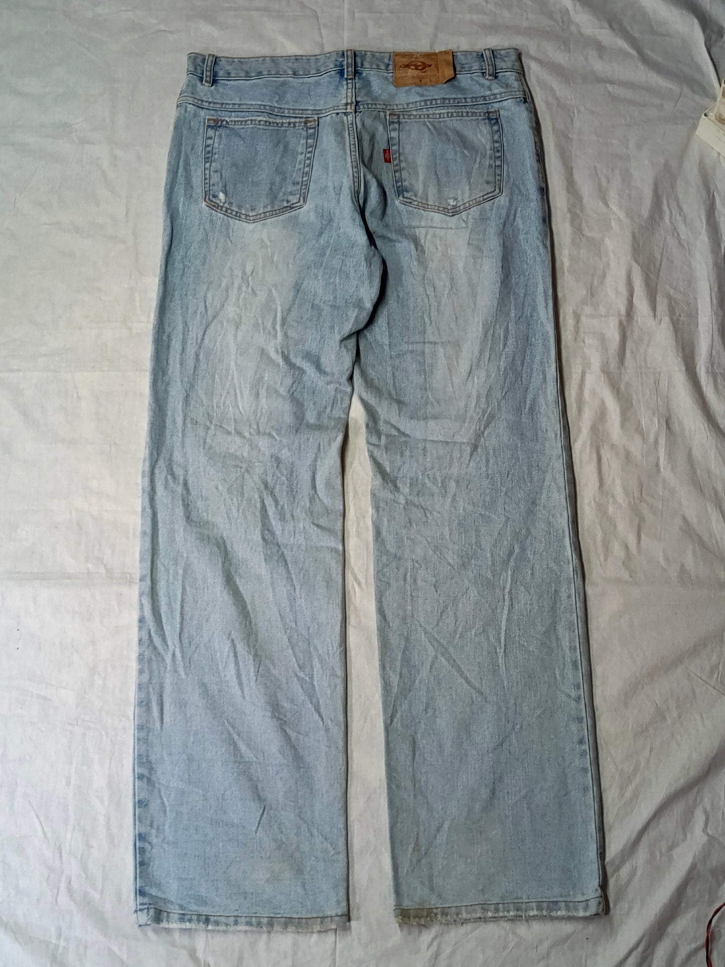 Damage baggy jeans